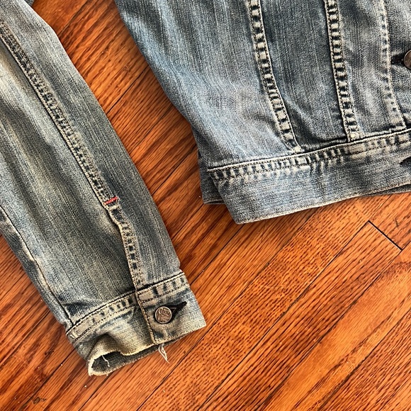 Joie Denim jacket. Large - Picture 4 of 6